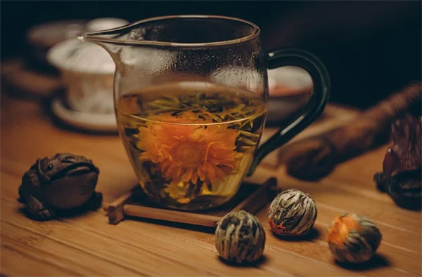 花がら摘みで花が倍増！プロが教える花を増やすコツ